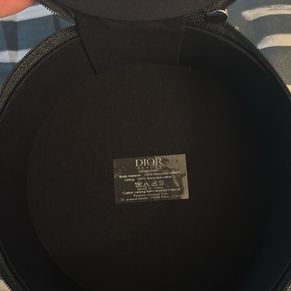 Brand new Dior makeup 💄 case - Picture 3 of 3